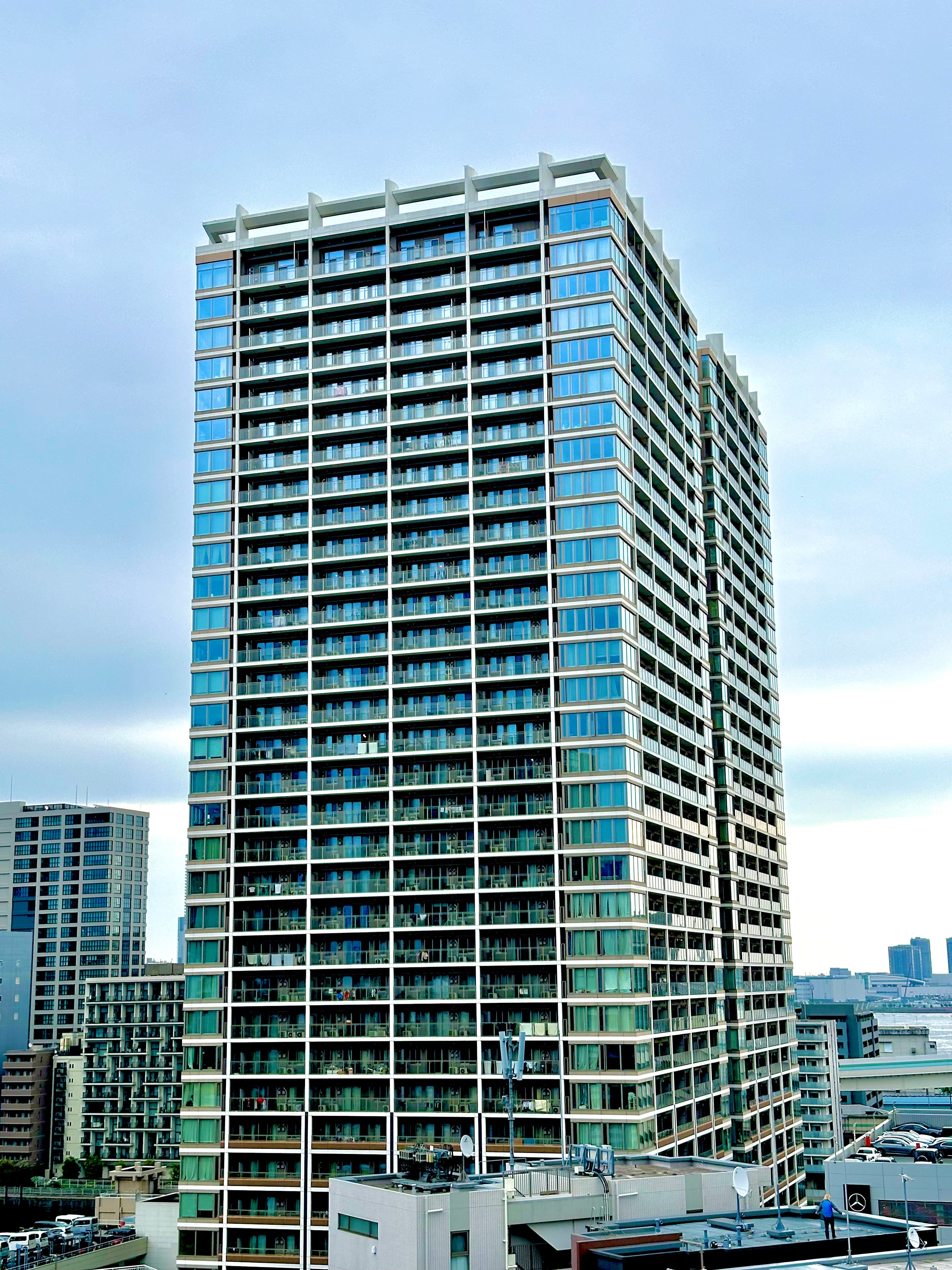 グローバルフロントタワー